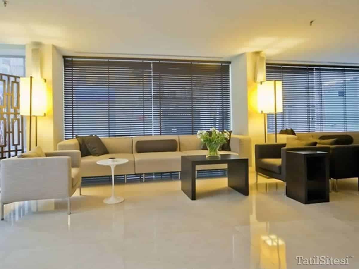 Bentley Hotel By Molton